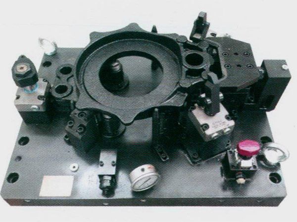 製(zhi)動器底闆液(ye)壓(ya)裌具(ju)